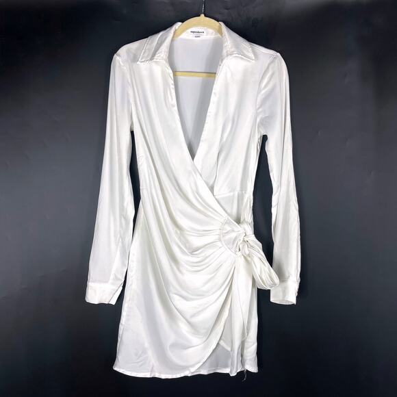 Superdown‎ Sophie Draped Mini Dress White Satin Side Wrap Tie Long Sleeve Sz S - Picture 5 of 10